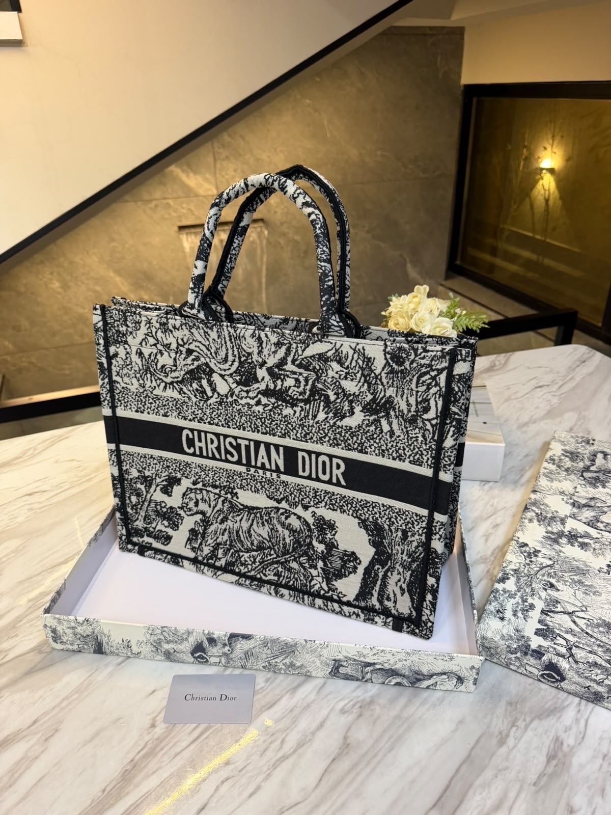 Dior